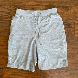 Lululemon Men’s Athletic Shorts Heathered Gray